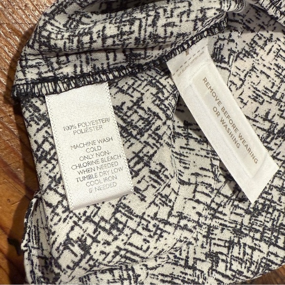 EUC LOFT Monochrome Spaghetti Strap Camisole - Picture 4 of 5